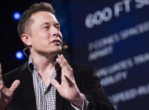 Tesla come Apple: split azionario e raggiunge il +12.226%
