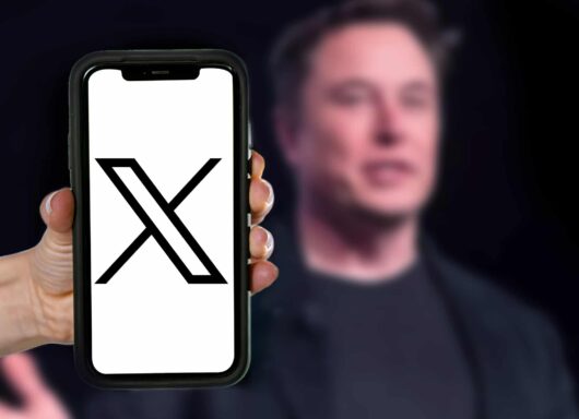 Elon Musk annuncia una piccola tariffa per i nuovi utenti di X per combattere i bot
