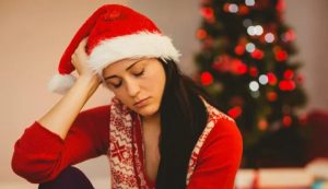 Una ragazza triste a Natale (Depositphotos)