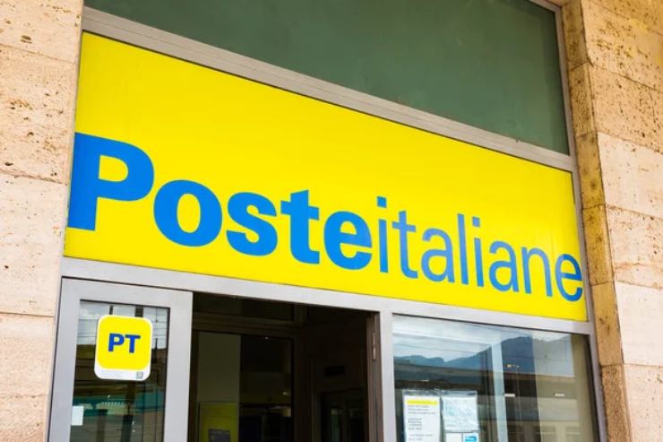 Poste Italiaue saluta un grande dono di frutta 